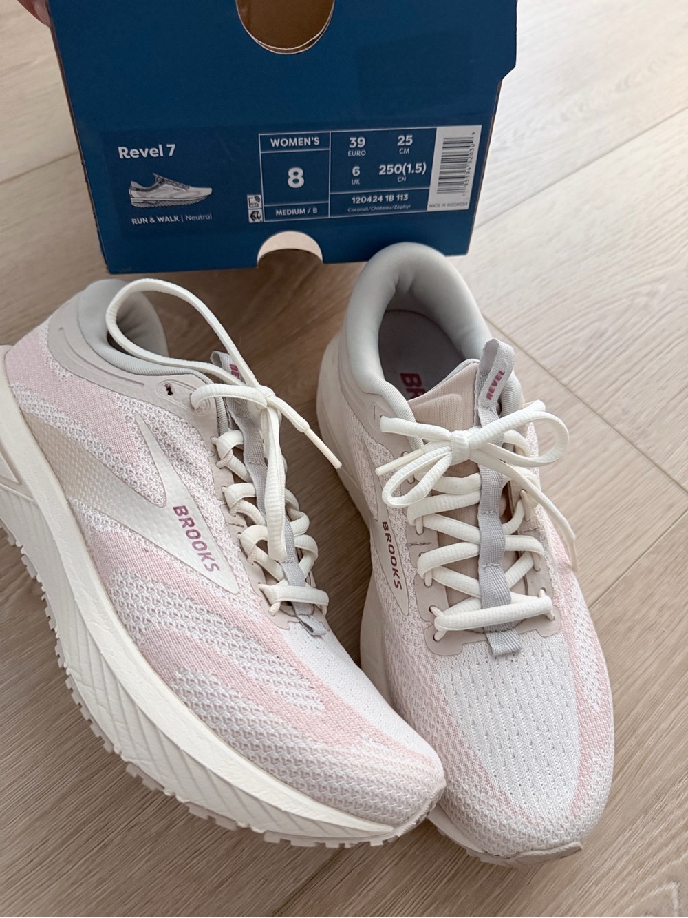 Brooks Women's Sneakers in Light Pink and White